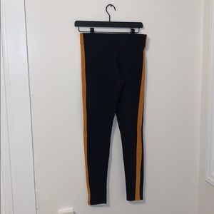 *MAKE AN OFFER* Divided by H&M Leggings